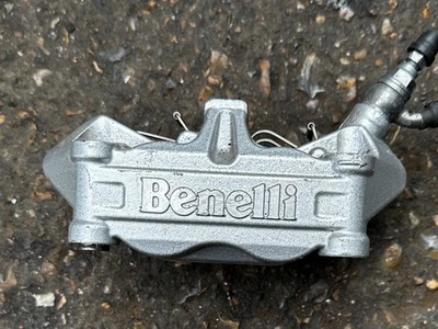 2018 BENELLI TRK 502 X TRK 502 X E4 FRONT BRAKE CALIPER S set - Image 1 of 4