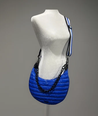 Bolsa tiracolo/ombro BCBGeneration dois em um azul com listras de corrida - Imagem 1 de 4