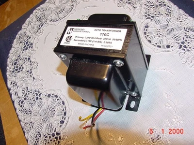 Transformador automático Hammond Manufacturing 170C, Pri 230Vac, Sec 115Vac, 300VA usado! Foto 1 de 4