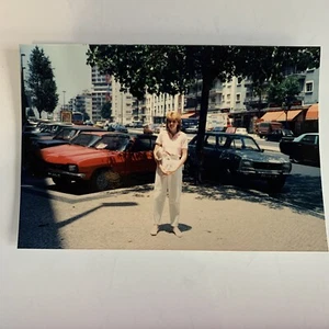 Foto real de colección de viajes internacionales de tráfico de coches de calle para niñas - Imagen 1 de 2