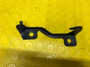 FERRARI 360,430,COFANO ANTERIORE,STAFFA SINISTRA,P/N 65710700 - Foto 1 di 3
