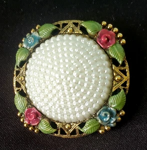 1928 JEWELRY - PEARLY EDEN ROSE ENAMEL FAUX PEARL BROOCH (ROUND) - Picture 1 of 6
