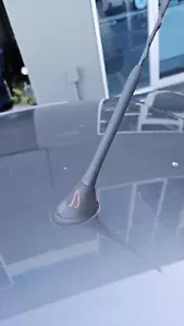 AUDI A1/S1 8X 12/2010-10/2018 ANTENNA - Picture 1 of 12