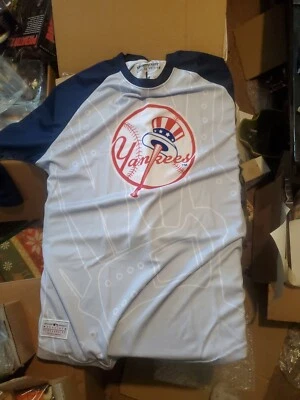 Caja Deportiva Edición Limitada Manga Larga Yankees Camisa Grande Venta al por mayor Lote 10 Foto 1 de 4