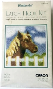 WonderArt Riegel Haken Kit 12" x 12" braun Pony #4714 (versiegelt) Caron International - Bild 1 von 10