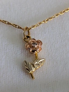 10k Yellow & Rose Gold Flower Pendant With Diamond Centre/ Comp 12k Lined Chain - Picture 1 of 7