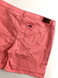 Pink Plus Size Jean Shorts Lee 20 M Midrise Regular Fit NWT Pink Women - Picture 1 of 12