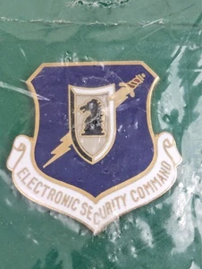 US Air Force Electronic Security Command Pin USAF Hat Lapel Pin Uniform Insignia - Picture 1 of 6