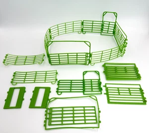 Unbranded 15 Section Green Fence Lot Plastic Farm Diorama Toy Marx ? Popak ? - Picture 1 of 7