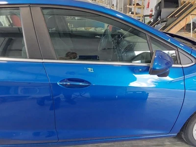 Used Front Right Door Assembly Front fits: 2016 Chevrolet Cruze VIN B 4th digit Foto 1 de 4