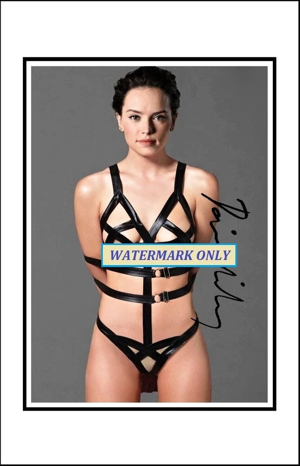 Daisy Ridley, Autographed, Cotton Canvas Image. Limited Edition (RD-24) - Image 1 of 1