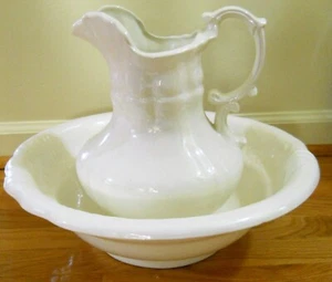 VTG. 1970'S HAND PAINTED HEAVY CERAMIC WASH STAND PITCHER AND BOWL - Picture 1 of 13