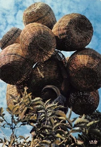 JAMAICA BASKET TRAFFIC - Picture 1 of 2