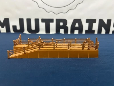 Tyco HO Cattle Loading Station Building w/ Cattle Brown 935 NO BOX - Image 1 of 4