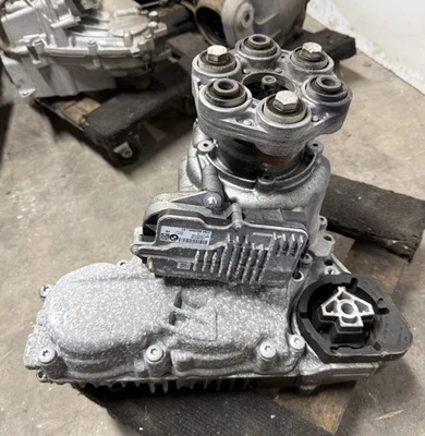 BMW F30 F32 F22 F06 F07 F10 F12 F02 TRANSFER CASE CARRIER BOX ATC35L OEM  low MI - Image 1 of 4