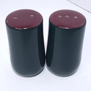 Nancy Calhoun Fusions Raspberry & Evergreen Salt And Pepper Shakers - Picture 1 of 3