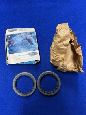 Retenedores de sello de grasa de cubo de rueda originales Ford NOS (CANTIDAD-2) C7TZ-1175-A Foto 1 de 4