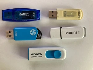 Job Lot 32GB x 5 Mixed Branded USB 2.0 Flash Drive Memory Sticks - Zdjęcie 1 z 1
