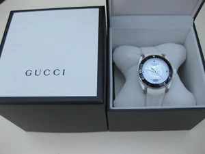 Gucci Dive YA136322 40mm Gold Stainless Steel Case with White Rubber Strap...CAT - Picture 1 of 5
