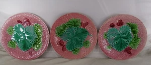 SET OF 3 ANTIQUES MAJOLICA PLATE - SALINS FRANCE GRAPES & VINE LEAVES - Picture 1 of 22