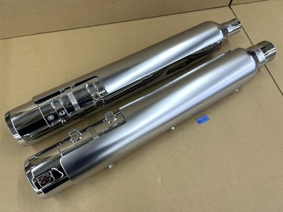 2017-2023 Harley-Davidson CVO Touring Mufflers Chrome Tips 64900731 OEM - Image 1 of 4