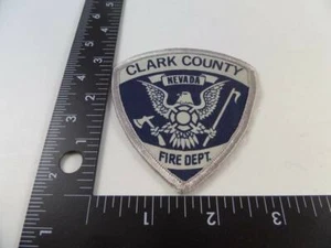 Vintage CLARK COUNTY NEVADA VIGILI DEL FUOCO. Toppa da stiro/cucire Las Vegas - Foto 1 di 2