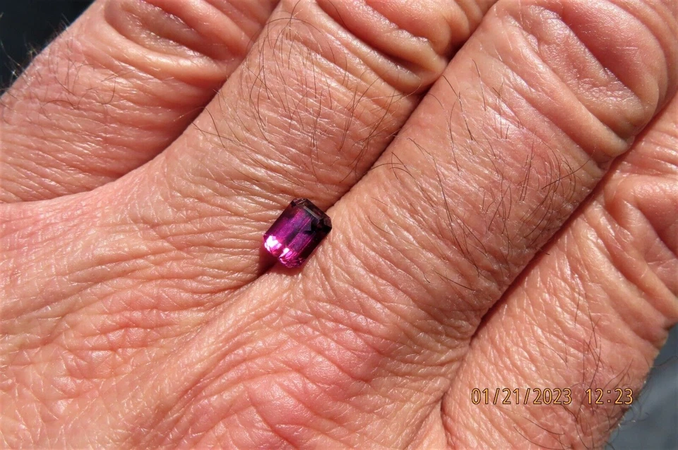 Драгоценный камень турмалин 1,04 карата розовый цвет для коллекционеров/изготовления ювелирных изделий - Изображение 1 из 4