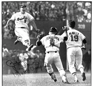 Brooks Robinson Autographed 8" x 8" Magazine Page Cut Out Orioles - Picture 1 of 2