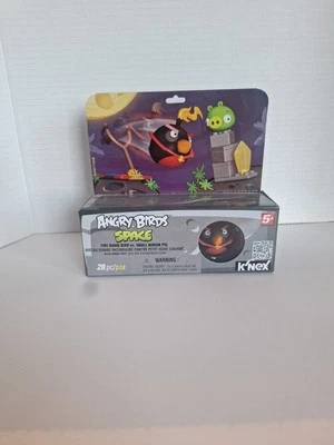 Angry Birds Space Fire Bomb Bird vs Small Minion Pig K'Nex Brand New - Image 1 of 4