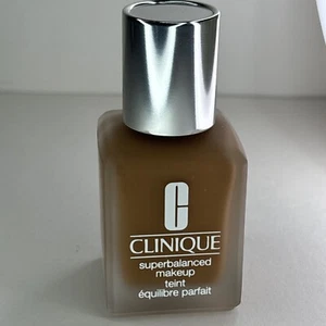 New Clinique Superbalanced Silk Makeup spf 15 #15 GOLDEN (G) 1 oz - Picture 1 of 3