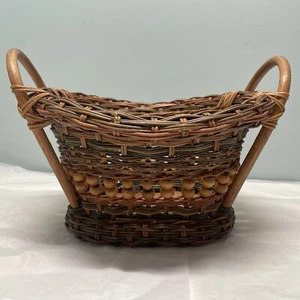 Vintage Beaded Christmas Basket Made in Philippines Brown Red Green Wicker Wood - Picture 1 of 20