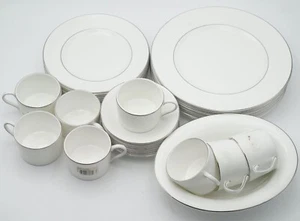 Taza y platillo Wedgwood Blanc Sur Blanc, plato de cena/ensalada, tazón de verduras *ELIGE* - Imagen 1 de 20