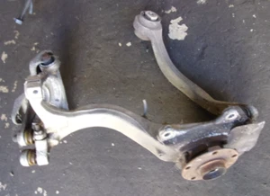 Original Audi A6 4B C5 Achsschenkel Radlagergehäuse vorne rechts 4B3407242G - Picture 1 of 1
