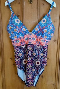 Boden Floral V neck Swimsuit 18 - Picture 1 of 8