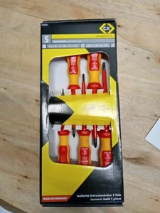 CK T49055, 5 Piece VDE Insulated Screwdriver Set Slotted/Pozi - Picture 1 of 2