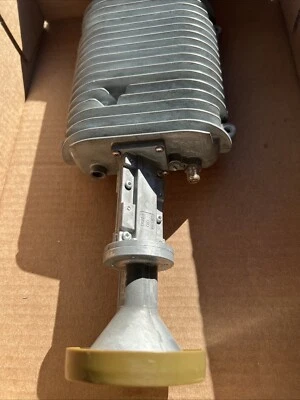 VIASAT EXEDE WILDBLUE SURFBEAM 2 TRIA USADO RT4000N-XXX Foto 1 de 4