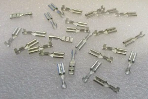 2KCT300 25 x Hornby Push on Replacement 2.8mm x 0.5mm Ringfield Motor Terminals - Picture 1 of 11