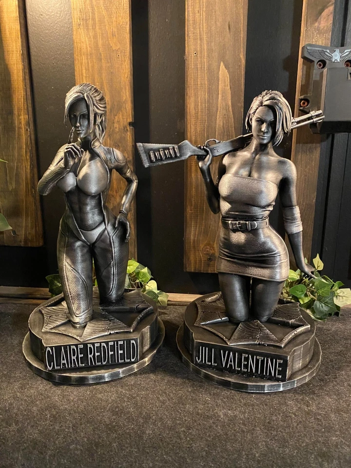 Resident Evil Claire Redfield and Jill Valentine statues 13 inches Tall - Image 1 of 4