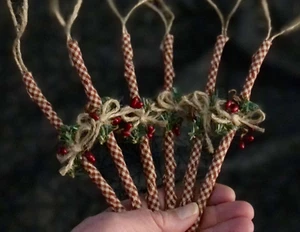 DLCC~FAUX Primitive candy sticks set of 6 ornaments country Christmas farmhouse - Picture 1 of 3