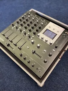 Ecler EVO 5 DJ Mixer - Traktor certified - DVS - Firewire Soundcard- Flightcased - Picture 1 of 3