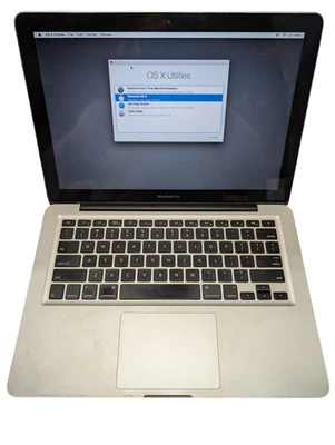 "Apple MacBook Pro 2009 2,26 GHz | Intel Core 2 Duo | 2 GB de RAM | 13,3""" Foto 1 de 2