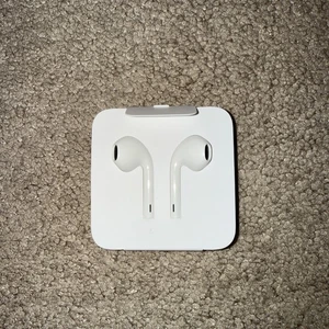 Original Apple Lightning Earphones For iPhone 8 X 12 13 11 14 PRO Max Headphones - Picture 1 of 3