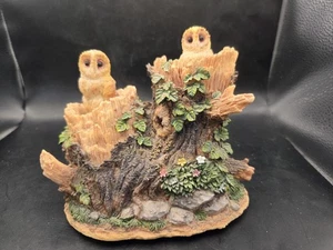 Vintage animierte Spieluhr zwei Eulen im Baumstamm FUNKTIONIERT spielen weiße Burgen Motiv - Bild 1 von 8