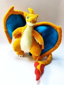 GIAPPONE POKEMON CENTER GAME FREAK PELUCHE GIOCATTOLO 2018 - CHARIZARD - NUOVO CON ETICHETTE E RARO - Foto 1 di 9