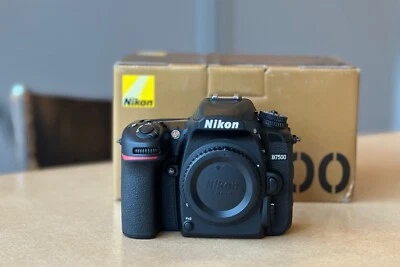 Nikon D7500 Gehäuse Aussteller (Inkl Ausw. MwSt) v händler Private-fotografie.nl - Bild 1 von 4