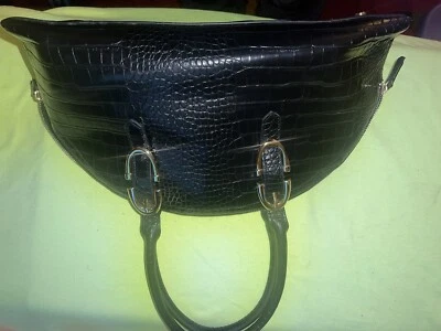 Bolsa de mão de couro preta com estampa de cobra - Imagem 1 de 4