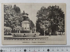 I120078 Cartolina - Vercelli - Fontana Monumentale - VG 1946 - Imagen 1 de 2