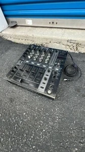 Pioneer DJM-700 4 Channel DJ Mixer - Picture 1 of 5