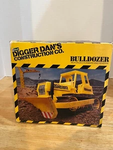 1984 Revell Digger Dan's Construction Co. Bulldozer VINTAGE - Picture 1 of 6