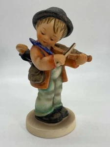 Vintage Goebel M.J. Hummel # 4 “Little Fiddler” West Germany - C2 - Imagen 1 de 7